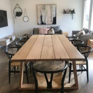 Set Meja Makan 8 Kursi Unik Klasik-modern