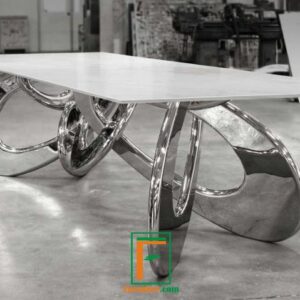 Kaki Meja Makan Rantai Aneh Benjol Abstrak